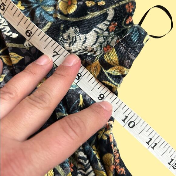 Urban Outfitters Teresa Velvet Tiger Floral Wrap Dress Small - Picture 13 of 13
